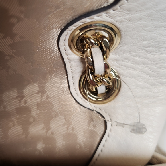 Karl Lagerfeld Paris Agyness Quilted Leather Shoulder Bag In Cream - Picture 15 of 16